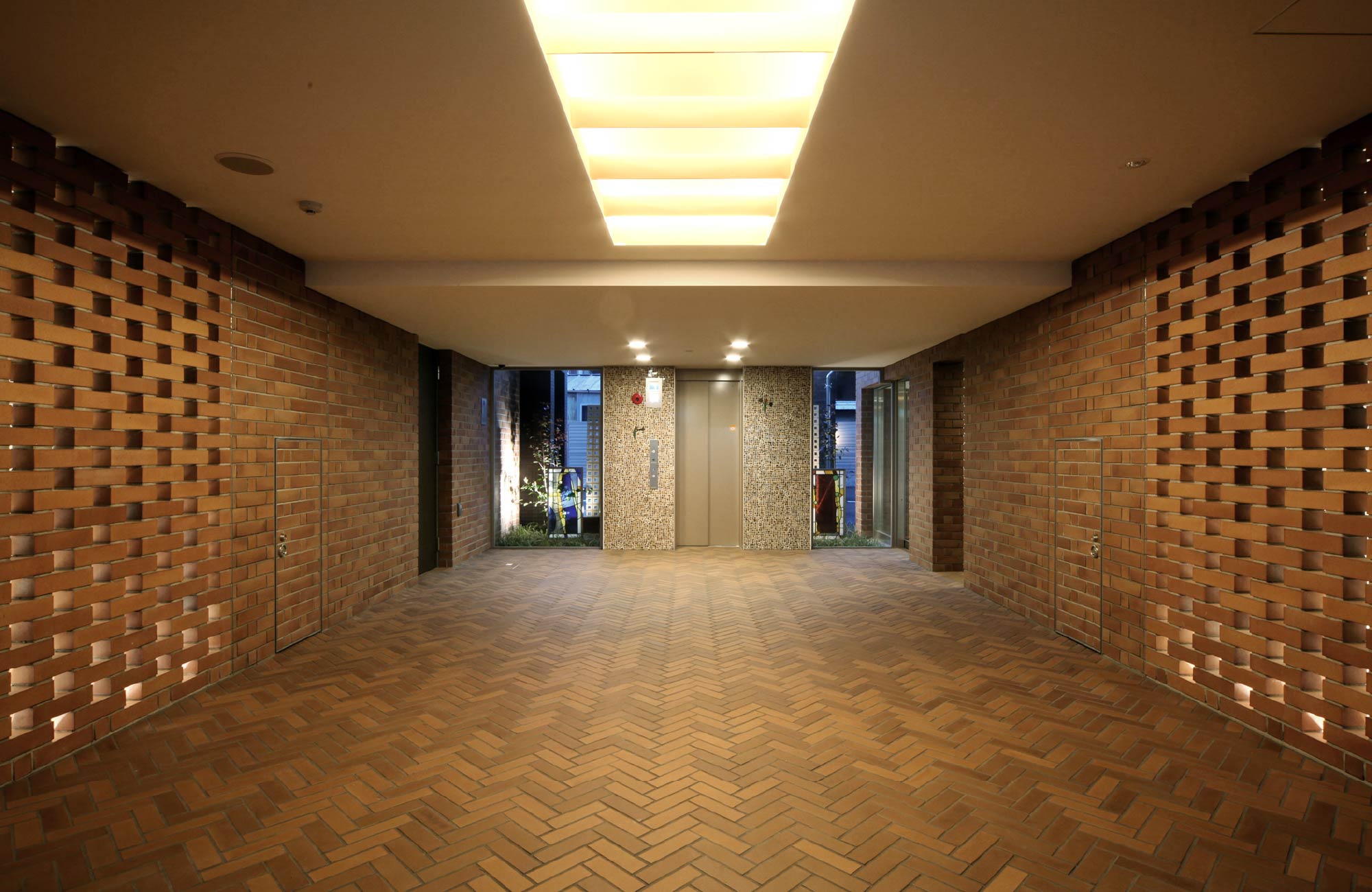 エントランスホール