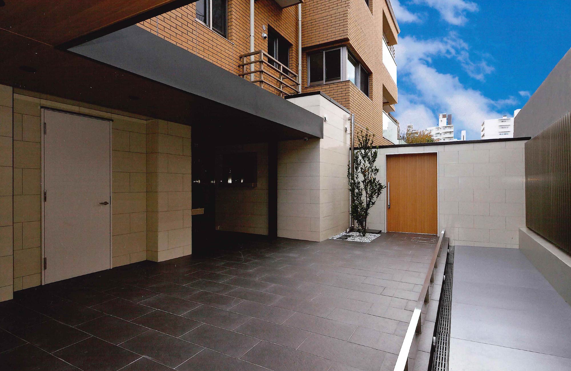 エントランスアプローチ