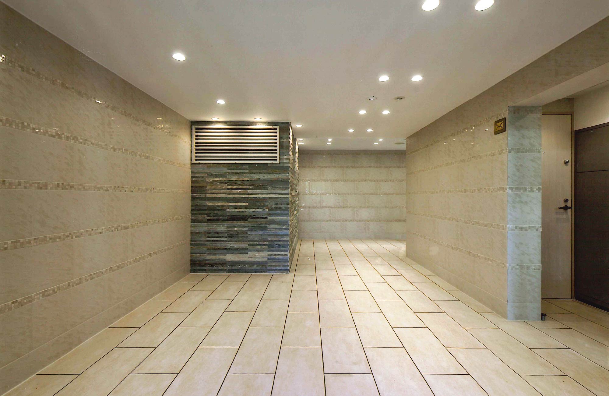 エントランスホール