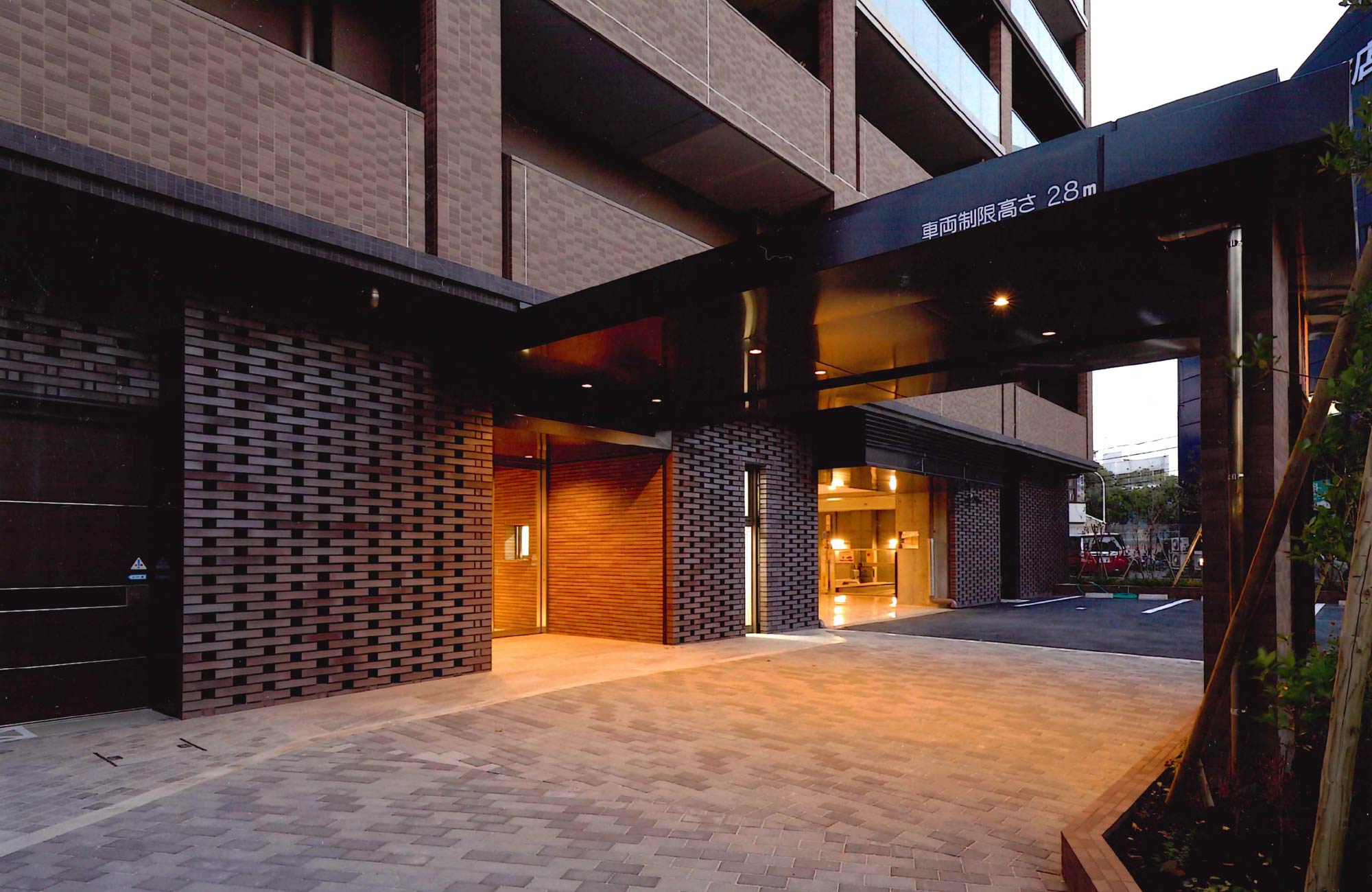 エントランスアプローチ