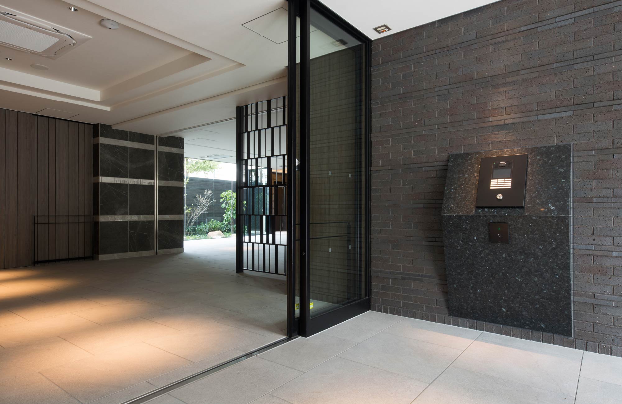 エントランスホール